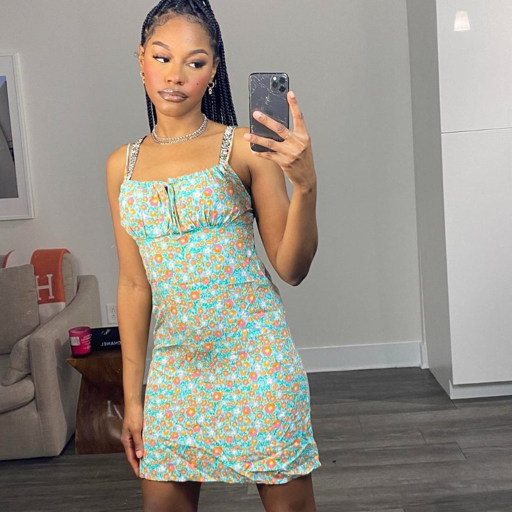 Amazing floral tie bust milkmaid style dress